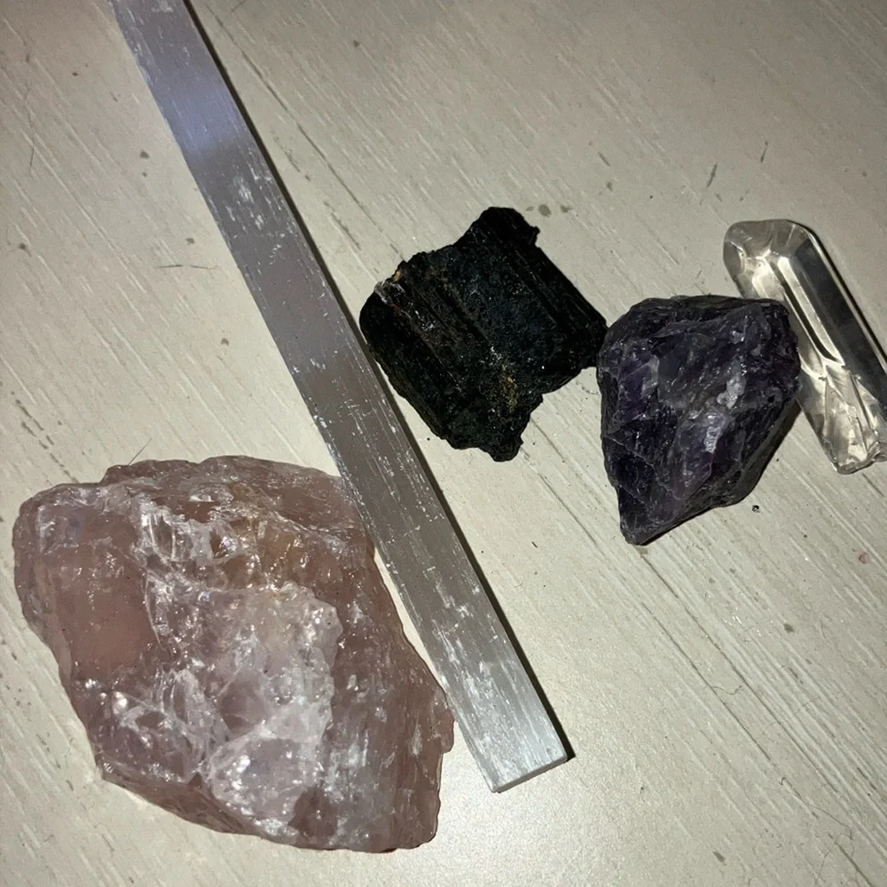 Crystal set - Picture 1 of 2